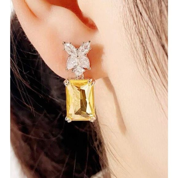Victoria Canary radiant, cut dangle earrings - Picture 4 of 5